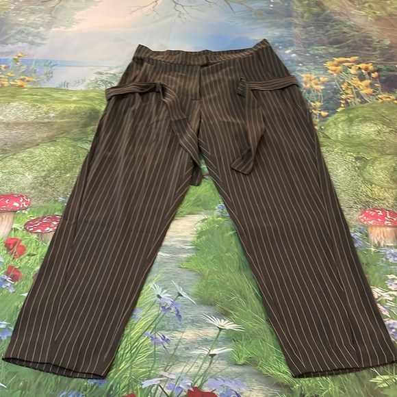 TOV Striped High Waisted Pants, Grey, Size 42, EUC - Picture 9 of 11